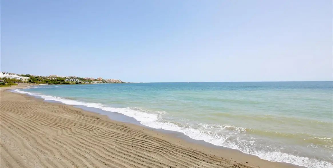 Краткосрочная аренда дома на две семьи в Estepona 23