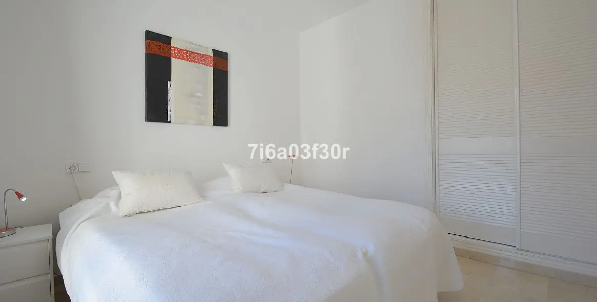 Short-term rent of middle floor apartment in San Pedro de Alcántara 10