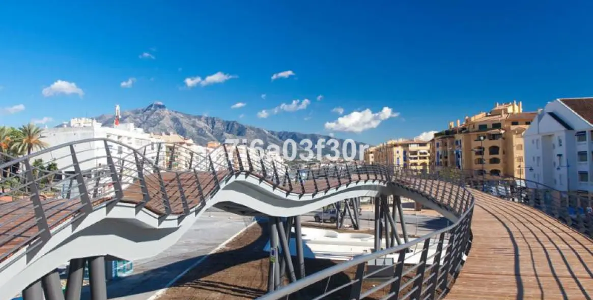 Short-term rent of middle floor apartment in San Pedro de Alcántara 35