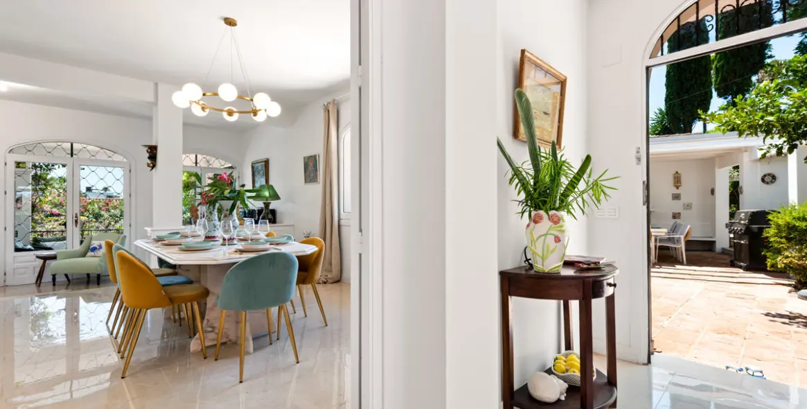 Long-term rent of detached villa in Nueva Andalucía 15