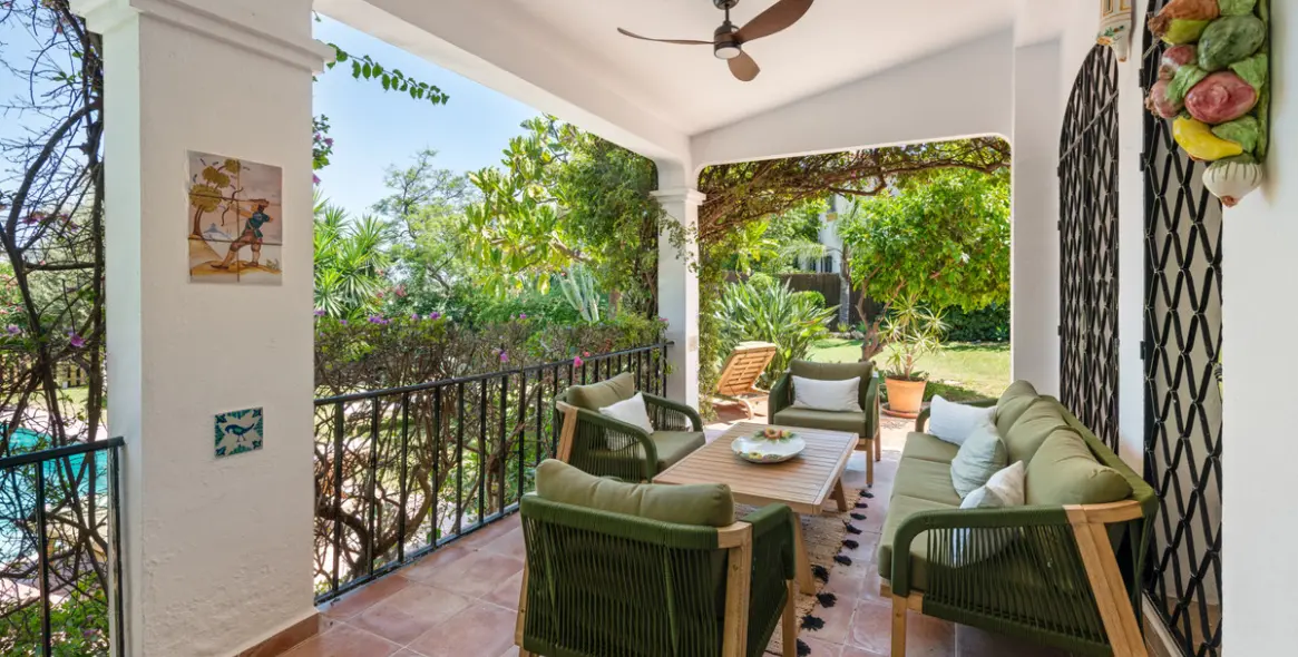 Long-term rent of detached villa in Nueva Andalucía 24