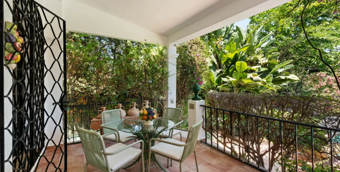 Long-term rent of detached villa in Nueva Andalucía 21