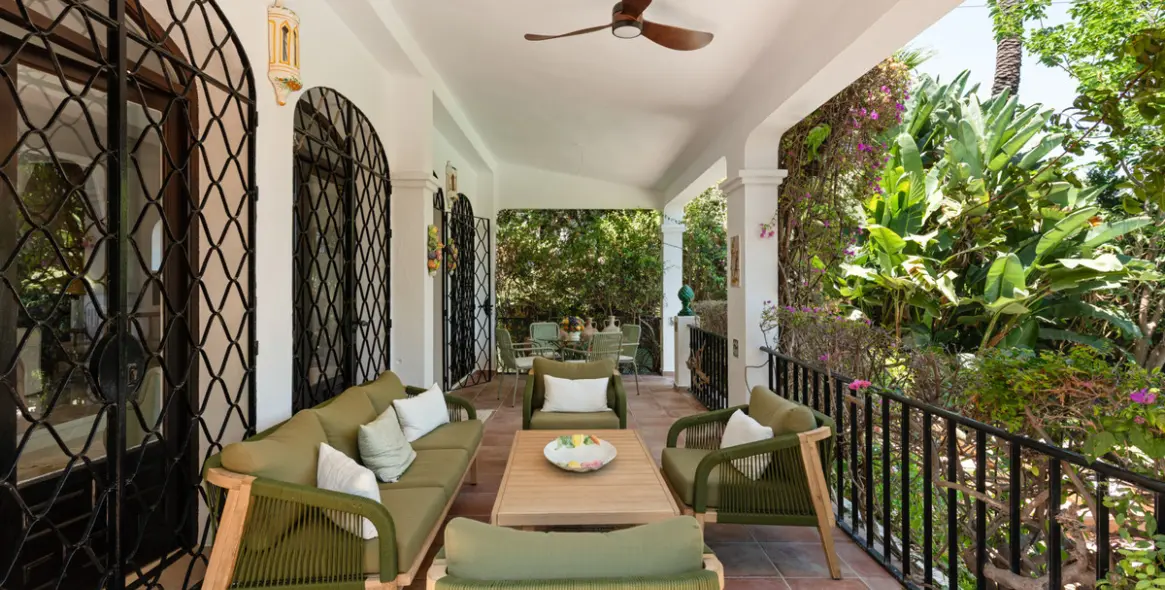 Long-term rent of detached villa in Nueva Andalucía 23