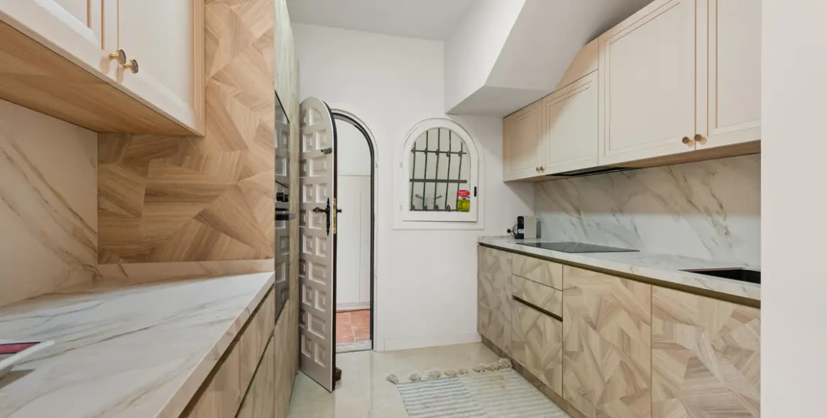 Long-term rent of detached villa in Nueva Andalucía 30