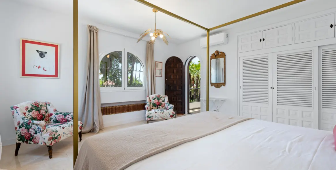 Long-term rent of detached villa in Nueva Andalucía 56