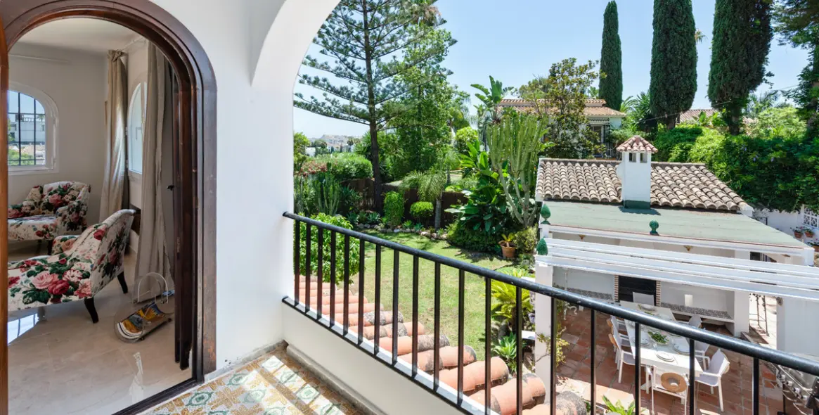 Long-term rent of detached villa in Nueva Andalucía 62
