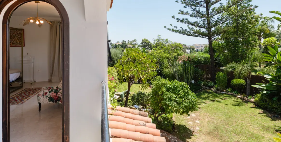 Long-term rent of detached villa in Nueva Andalucía 64