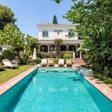 Long-term rent of detached villa in Nueva Andalucía