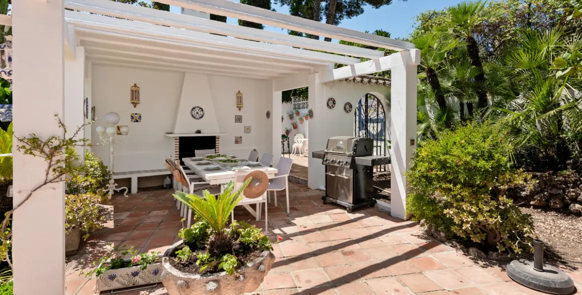 Long-term rent of detached villa in Nueva Andalucía 8