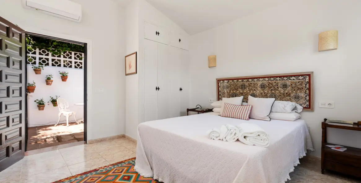 Long-term rent of detached villa in Nueva Andalucía 32