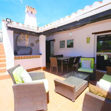 Short-term rent of detached villa in Estepona