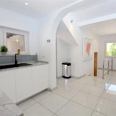 Short-term rent of detached villa in Estepona