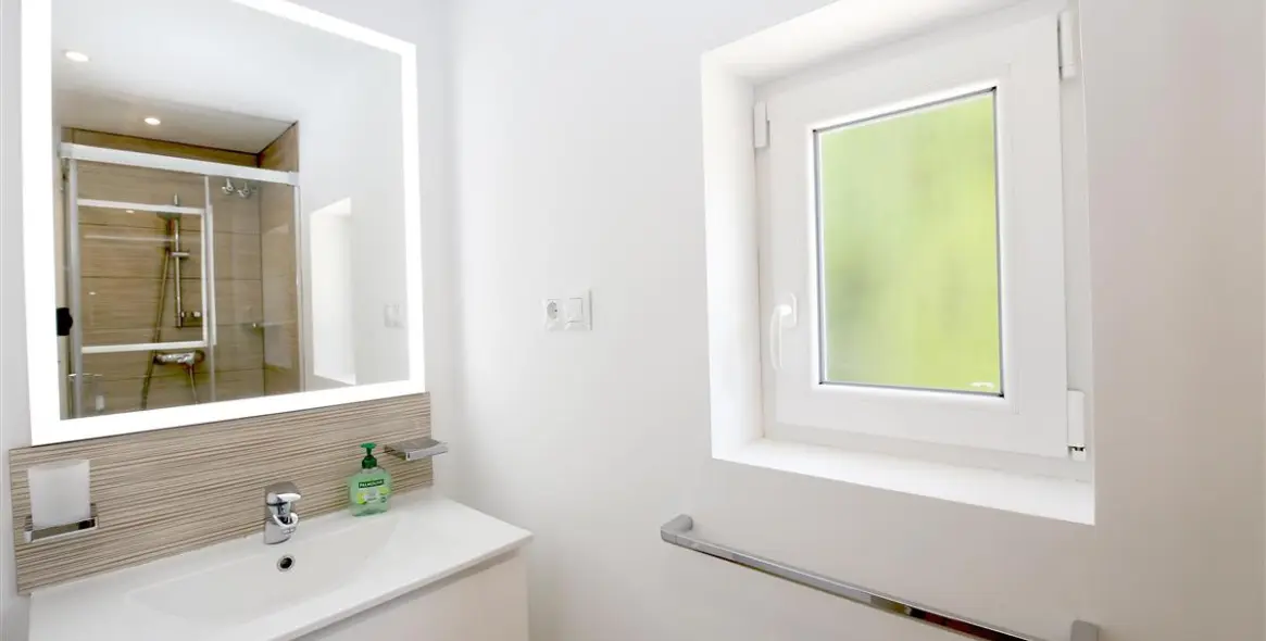 Short-term rent of detached villa in Estepona 9