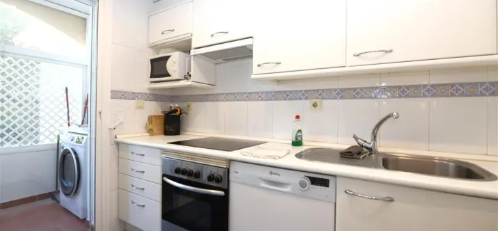 Краткосрочная аренда дома на две семьи в Estepona 4