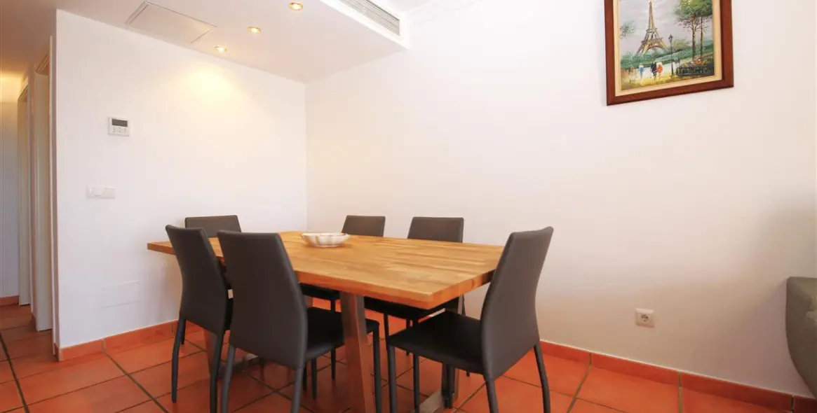 Short-term rent of semi-detached house in Estepona 7