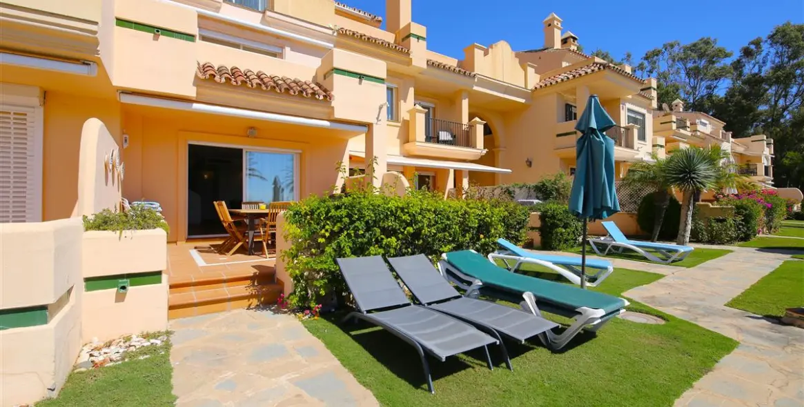 Short-term rent of semi-detached house in Estepona 8