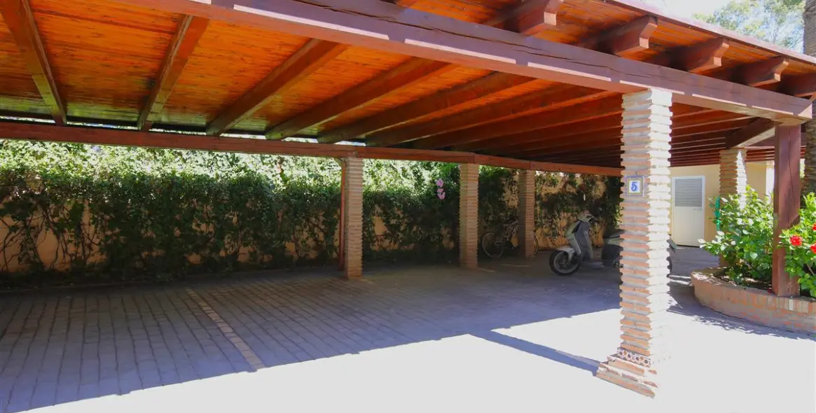 Short-term rent of semi-detached house in Estepona 22