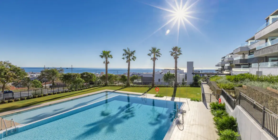 Short-term rent of ground floor apartment in Estepona 2