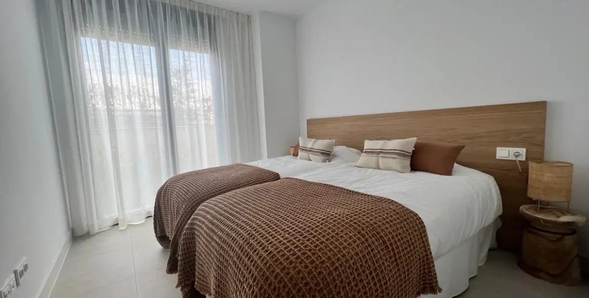 Short-term rent of ground floor apartment in Estepona 15