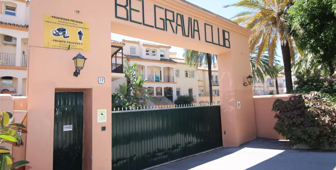 Alquiler a corto plazo de adosado en Estepona 23