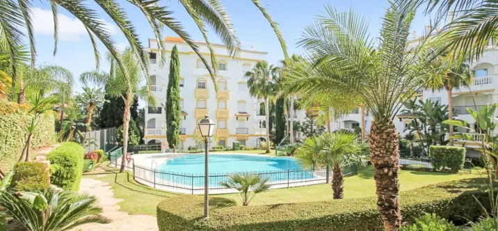 Middle floor apartment R5233771 0