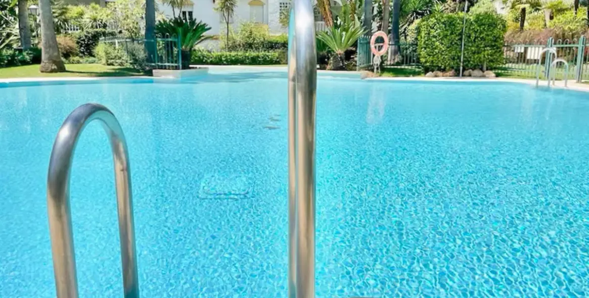 Long-term rent of middle floor apartment in Marbella (district The Golden Mile) 3