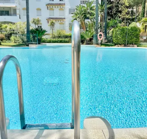 Middle floor apartment R5233771