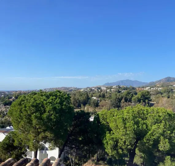 Long-term rent of penthouse in Benahavís