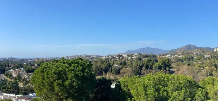 Long-term rent of penthouse in Benahavís 1