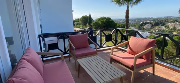 Long-term rent of penthouse in Benahavís 3