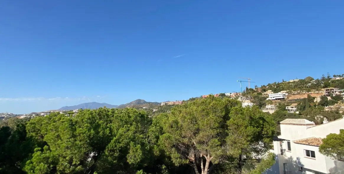 Long-term rent of penthouse in Benahavís 16