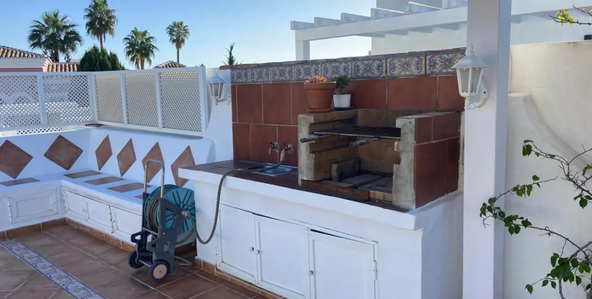 Long-term rent of penthouse in Benahavís 18