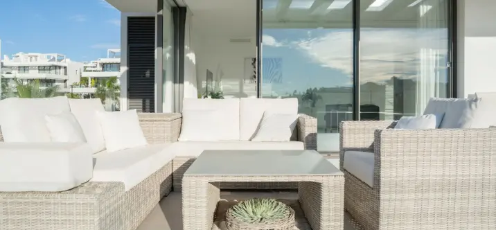 Краткосрочная аренда двухуровневого пентхауса в Estepona 1