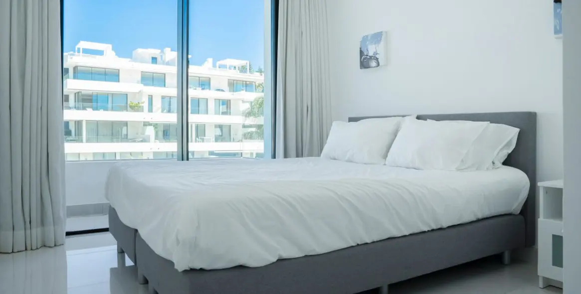 Short-term rent of penthouse duplex in Estepona 16