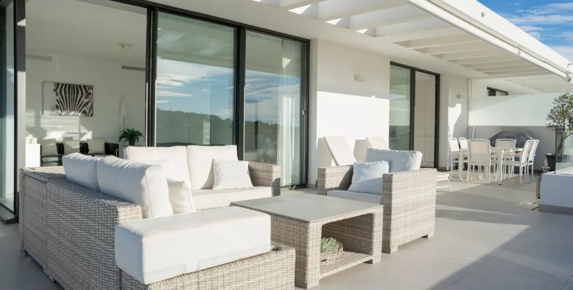 Краткосрочная аренда двухуровневого пентхауса в Estepona 3