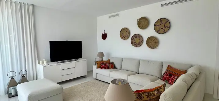 Краткосрочная аренда двухуровневого пентхауса в Estepona 4