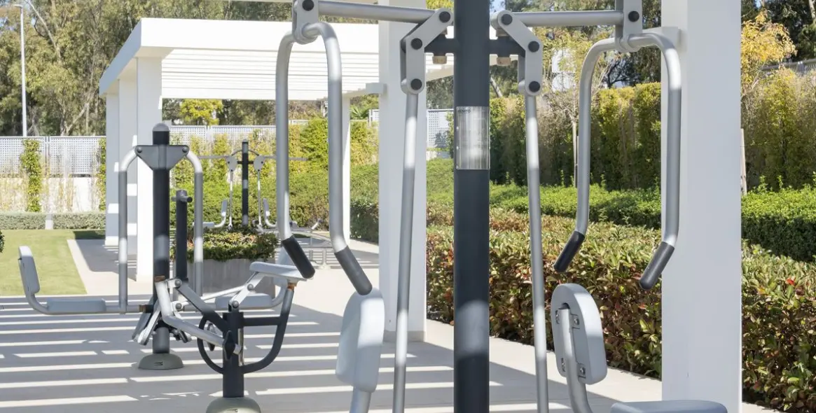 Краткосрочная аренда двухуровневого пентхауса в Estepona 34