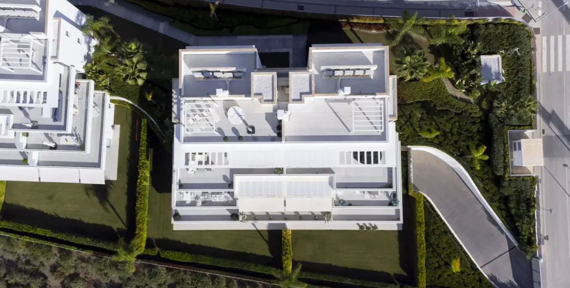 Краткосрочная аренда двухуровневого пентхауса в Estepona 42