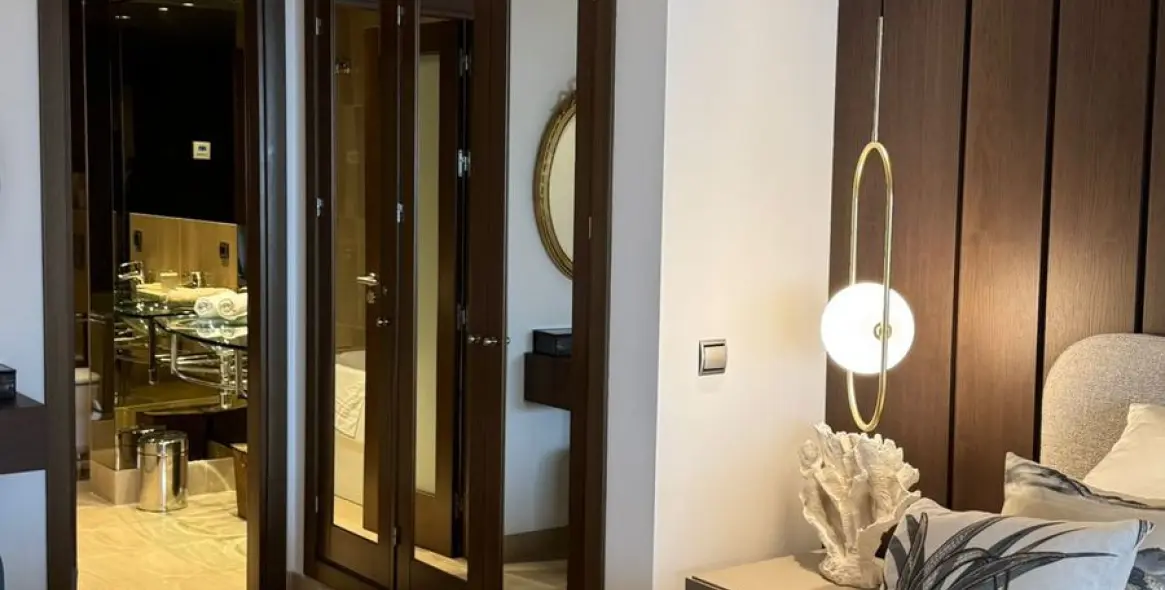 Долгосрочная аренда апартаментов на среднем этаже в New Golden Mile 10