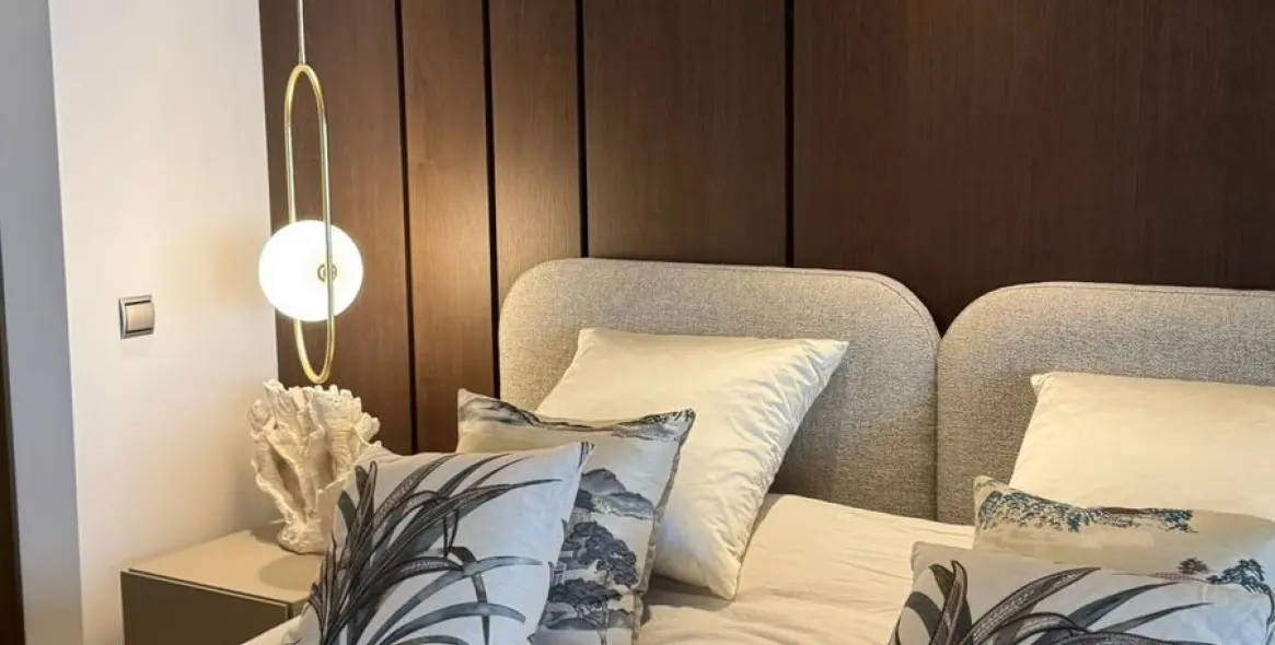 Долгосрочная аренда апартаментов на среднем этаже в New Golden Mile 14