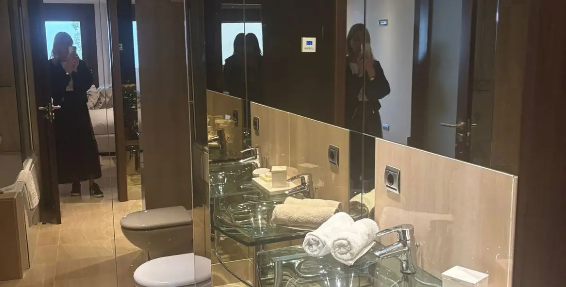 Долгосрочная аренда апартаментов на среднем этаже в New Golden Mile 29