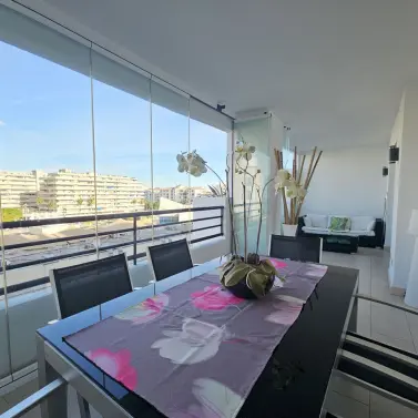 Долгосрочная аренда апартаментов на среднем этаже в Puerto Banús