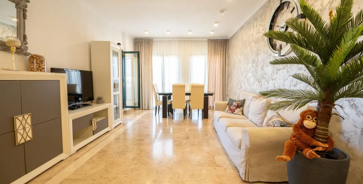 Long-term rent of middle floor apartment in San Pedro de Alcántara 2