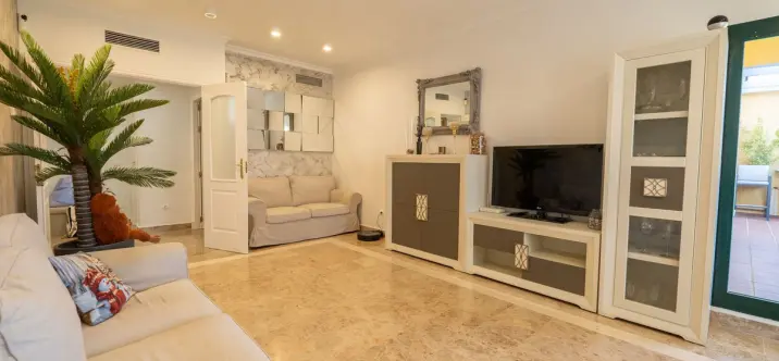 Long-term rent of middle floor apartment in San Pedro de Alcántara 2