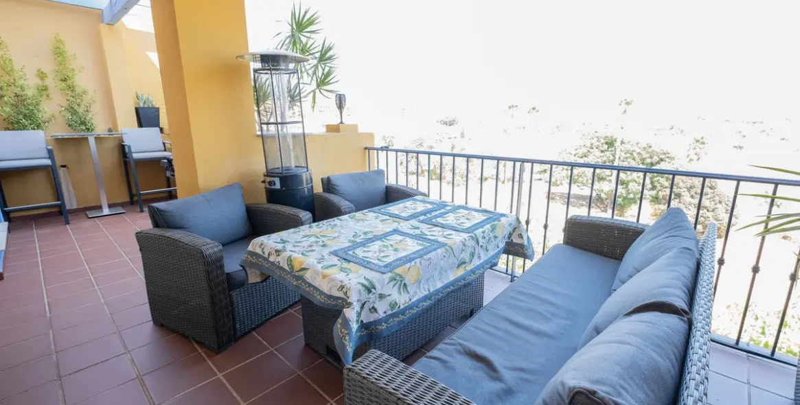 Long-term rent of middle floor apartment in San Pedro de Alcántara 10