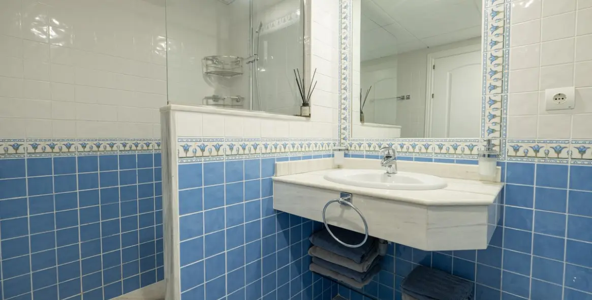 Long-term rent of middle floor apartment in San Pedro de Alcántara 20