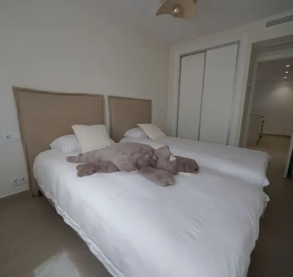 Long-term rent of middle floor apartment in Nueva Andalucía