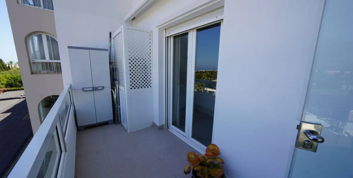 Долгосрочная аренда апартаментов на среднем этаже в Nueva Andalucía 22