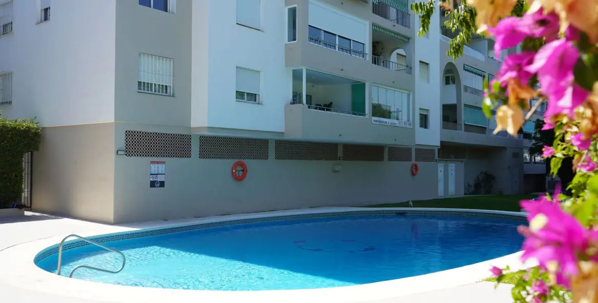 Долгосрочная аренда апартаментов на среднем этаже в Nueva Andalucía 24