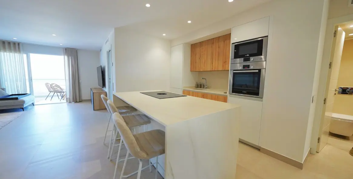 Долгосрочная аренда апартаментов на среднем этаже в Nueva Andalucía 30